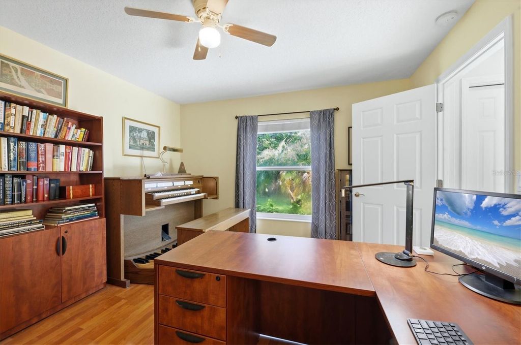 Image 30 of property listing at 6919 67TH TERRACE E, Bradenton, FL 34203