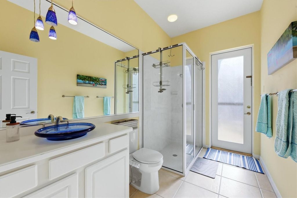 Image 32 of property listing at 6919 67TH TERRACE E, Bradenton, FL 34203