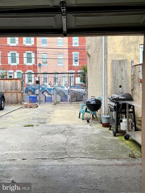 2116 N 2ND ST, Philadelphia, PA 19122