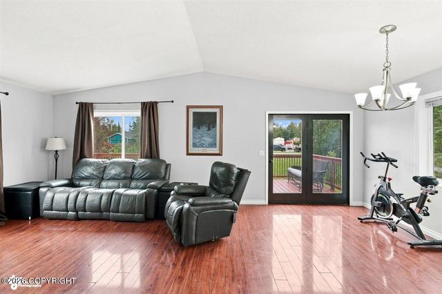 3150 N Arctic Fox Drive, Wasilla, AK 99654