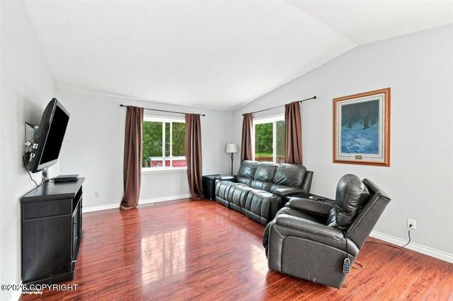 3150 N Arctic Fox Drive, Wasilla, AK 99654