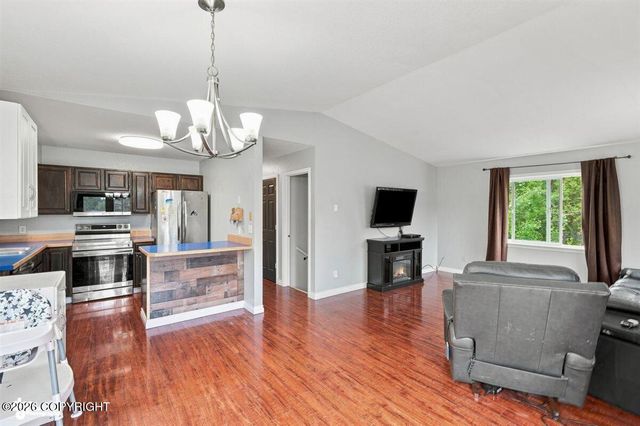 3150 N Arctic Fox Drive, Wasilla, AK 99654