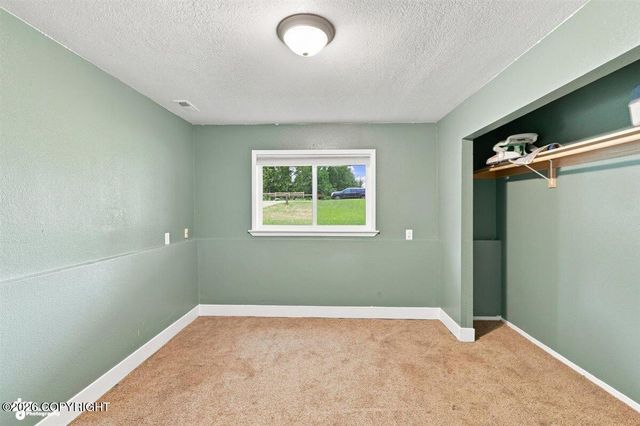 3150 N Arctic Fox Drive, Wasilla, AK 99654