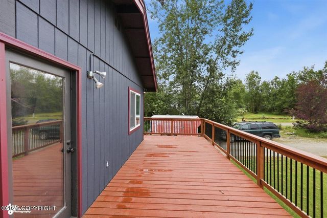 3150 N Arctic Fox Drive, Wasilla, AK 99654
