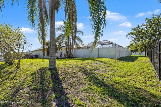 1692 Carbondale Avenue NW, Palm Bay, FL 32907