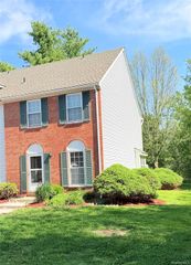 30 Burnett Way, Washingtonville, NY 10992