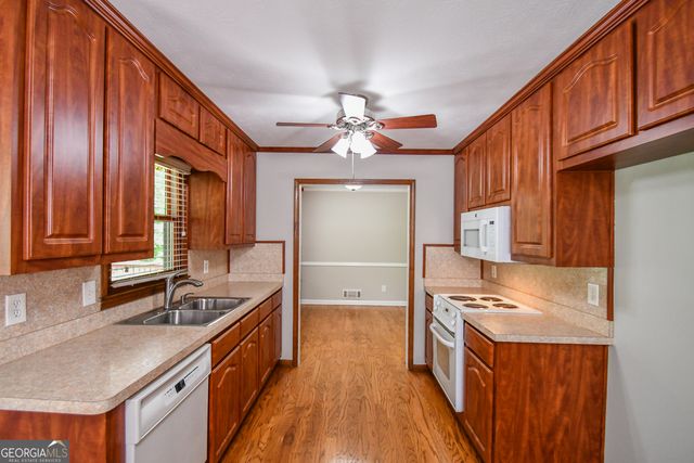 165 Wilhelmina Drive, Ellenwood, GA 30294