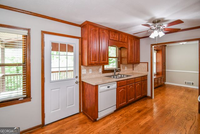 165 Wilhelmina Drive, Ellenwood, GA 30294
