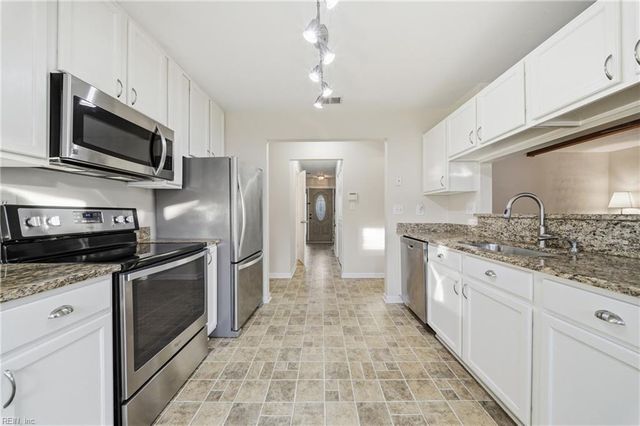 2541 Buyrn CIR, Virginia Beach, VA 23453