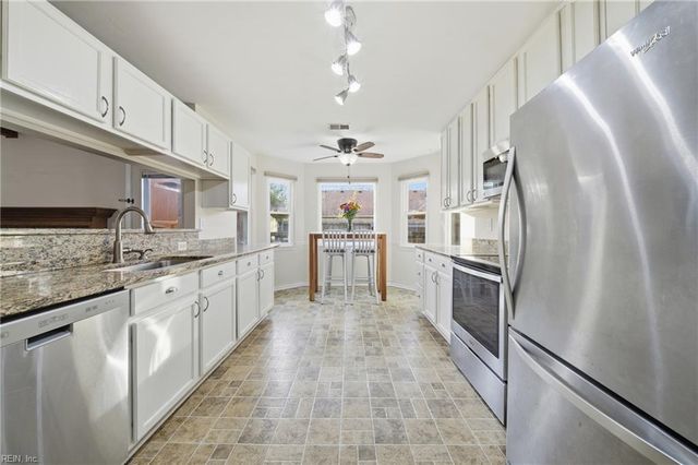 2541 Buyrn CIR, Virginia Beach, VA 23453