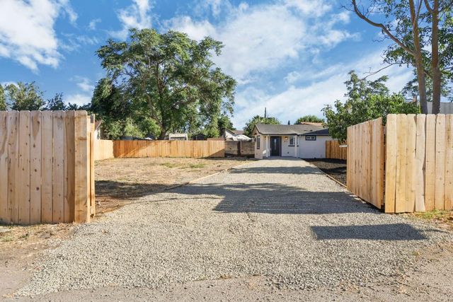 2865-2875 S El Dorado St, Stockton, CA 95206