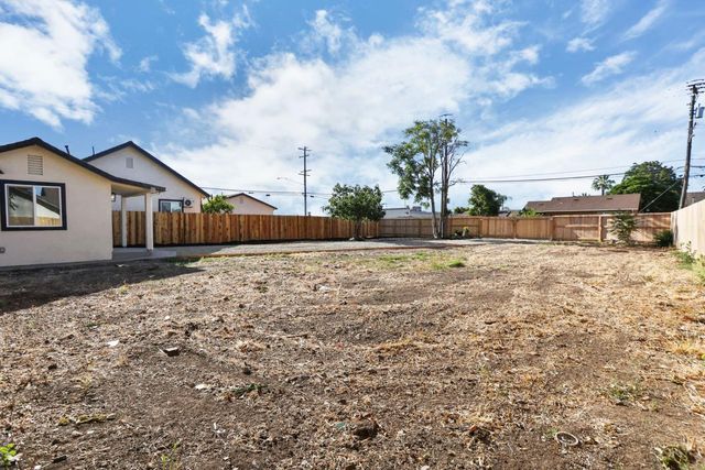 2865-2875 S El Dorado St, Stockton, CA 95206