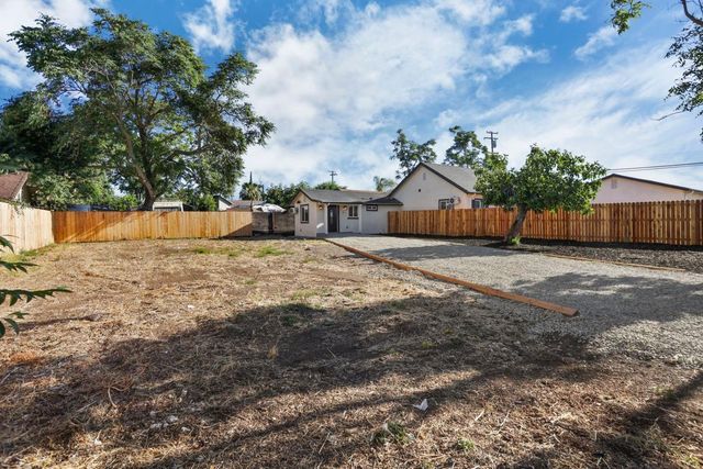 2865-2875 S El Dorado St, Stockton, CA 95206