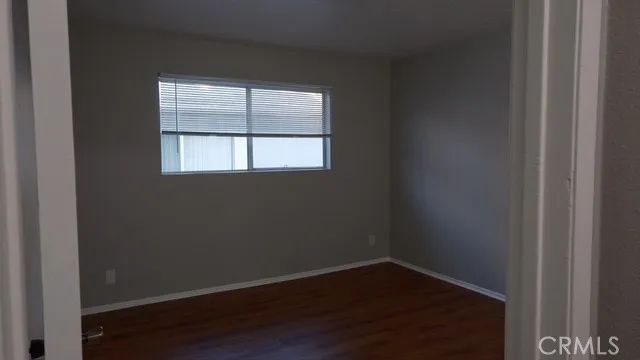 18555 Collins C33, Tarzana, CA 91356
