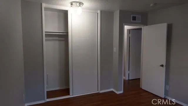 18555 Collins C33, Tarzana, CA 91356