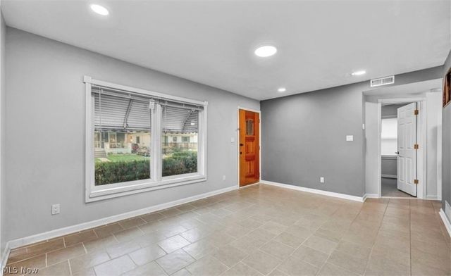 13514 Bennington Avenue, Cleveland, OH 44135