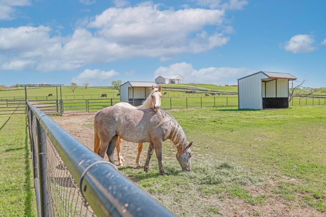 1200 McReynolds, Sanger, TX 76266