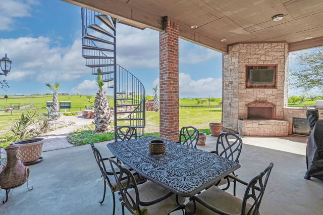1200 McReynolds, Sanger, TX 76266