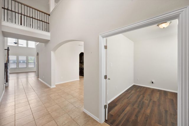8124 Black Sumac Drive, Fort Worth, TX 76131