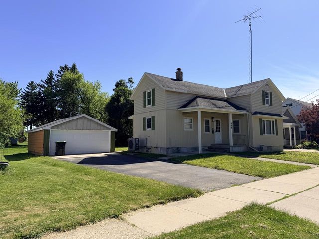 609 E South STREET, Beaver Dam, WI 53916