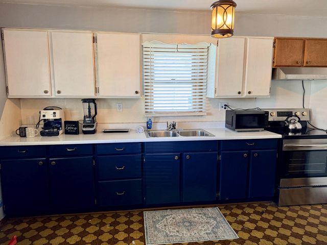 609 E South STREET, Beaver Dam, WI 53916