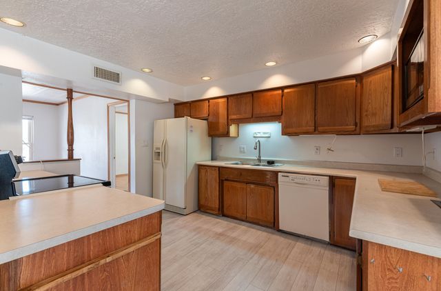 6517 San Francisco Road NE, Albuquerque, NM 87109