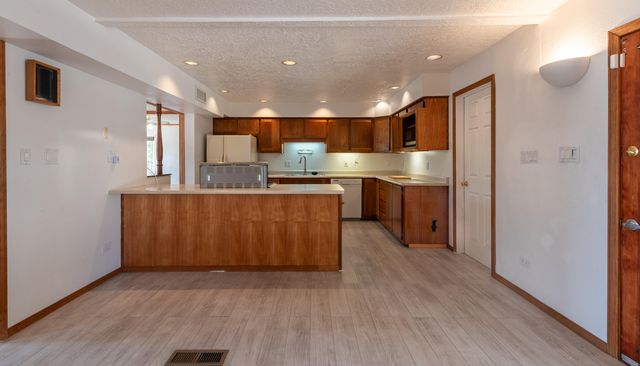6517 San Francisco Road NE, Albuquerque, NM 87109