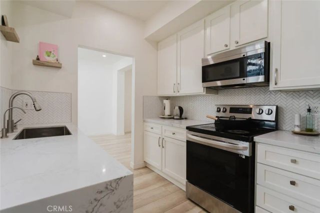 1305 N Columbus Avenue 204, Glendale, CA 91202
