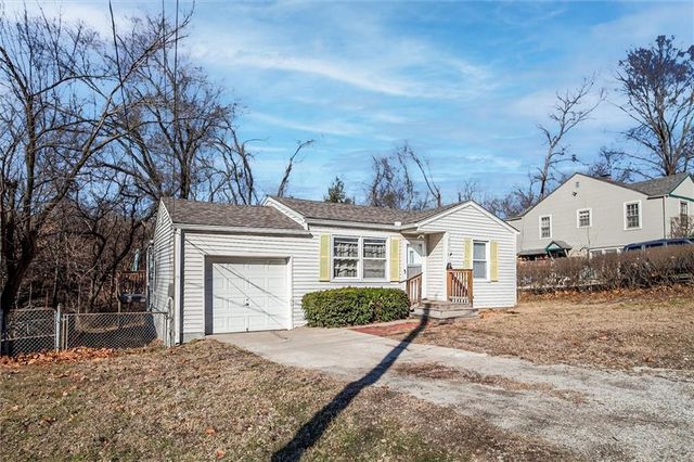 5310 NE Barnes Avenue, Kansas City, MO 64119