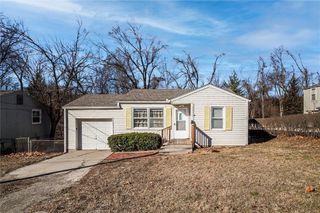 5310 NE Barnes Avenue, Kansas City, MO 64119
