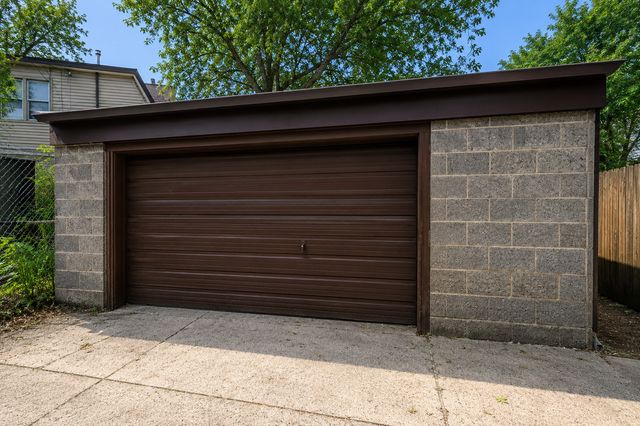 1835 E 79th Street, Chicago, IL 60649