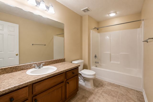 1835 E 79th Street, Chicago, IL 60649