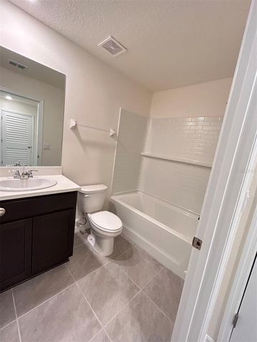 8241 SW 67TH AVENUE, Ocala, FL 34476