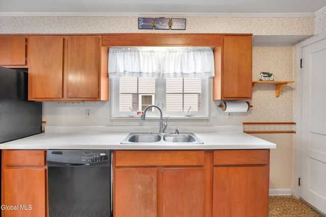 49 Van Dyck Street, Coxsackie, NY 12051