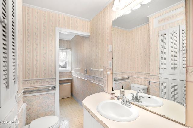 49 Van Dyck Street, Coxsackie, NY 12051