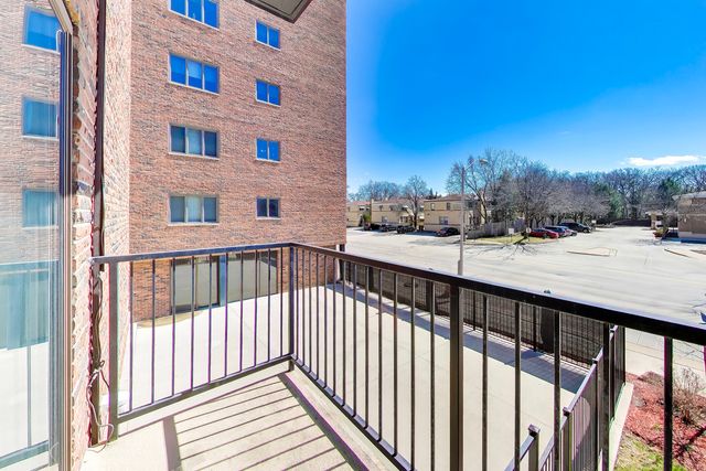 7908 W North Avenue 201C, Elmwood Park, IL 60707
