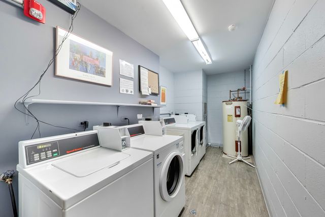 7908 W North Avenue 201C, Elmwood Park, IL 60707