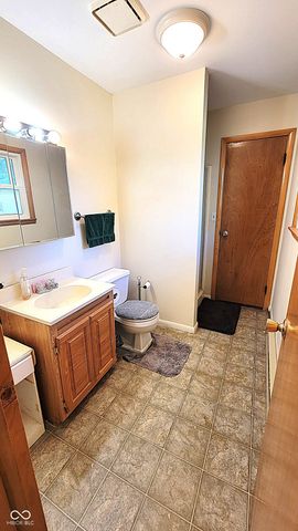 1611 E Range Line Road, Greencastle, IN 46135