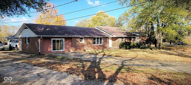 1611 E Range Line Road, Greencastle, IN 46135