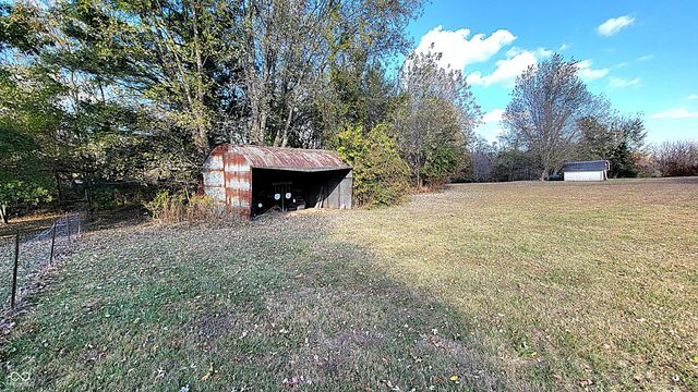 1611 E Range Line Road, Greencastle, IN 46135