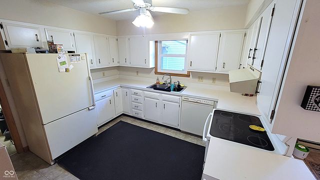 1611 E Range Line Road, Greencastle, IN 46135