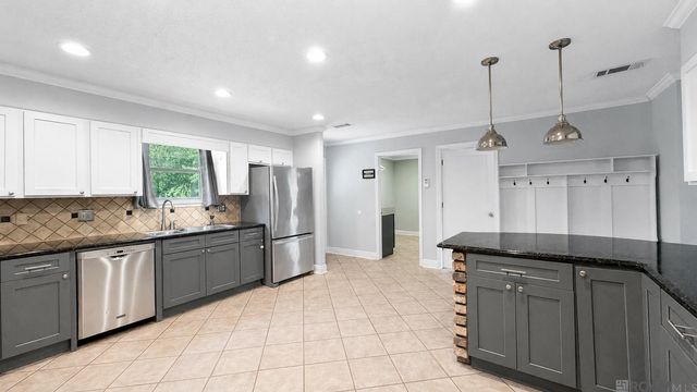 16227 Chevernt Ave, Greenwell Springs, LA 70739