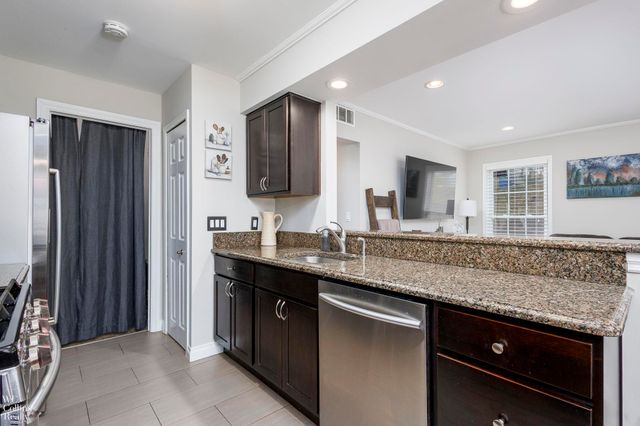 276 1st Street, Rochester, MI 48307