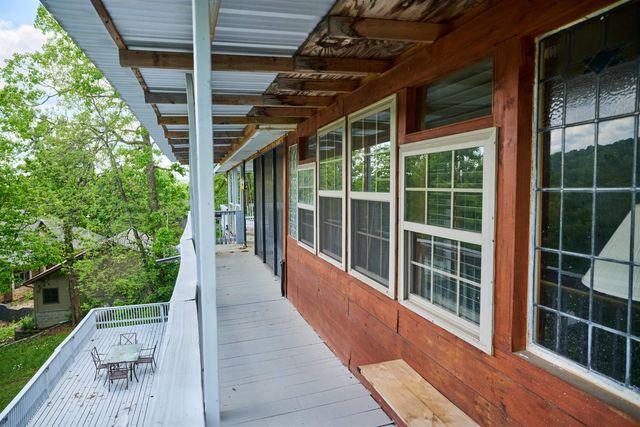 330 Robin Hood Ln, Hardy, AR 72542