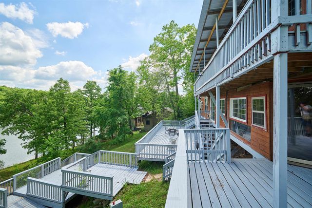 330 Robin Hood Ln, Hardy, AR 72542