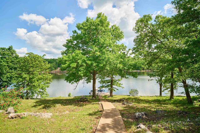 330 Robin Hood Ln, Hardy, AR 72542
