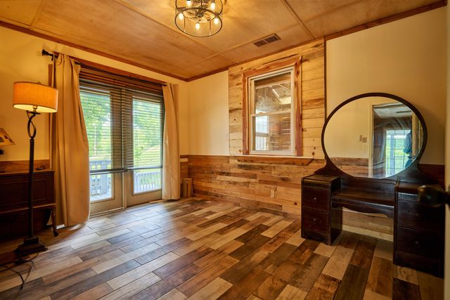 330 Robin Hood Ln, Hardy, AR 72542