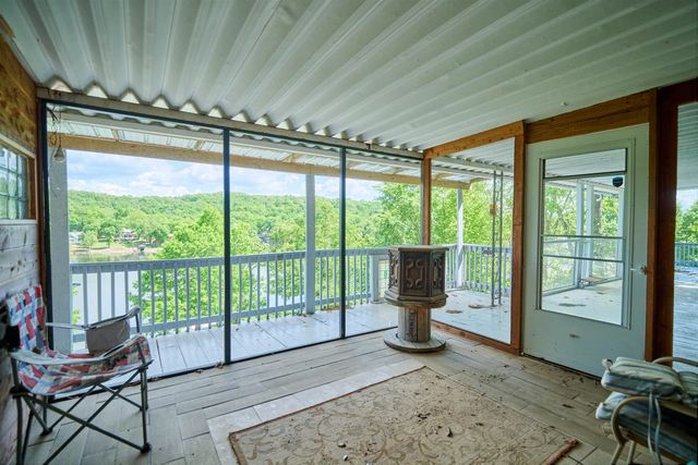 330 Robin Hood Ln, Hardy, AR 72542