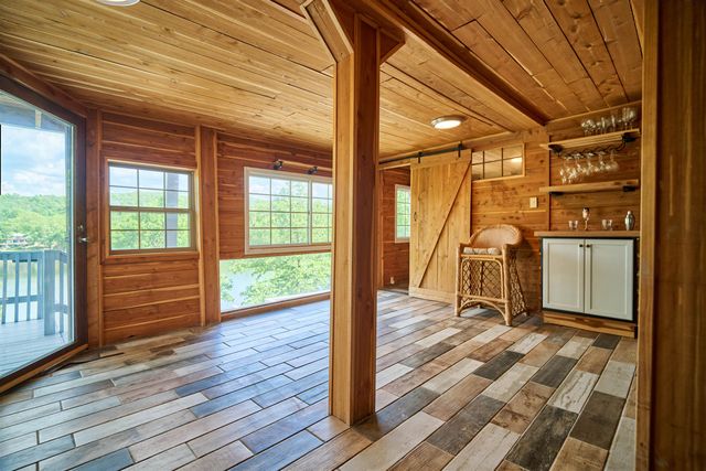 330 Robin Hood Ln, Hardy, AR 72542