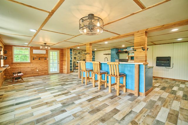 330 Robin Hood Ln, Hardy, AR 72542